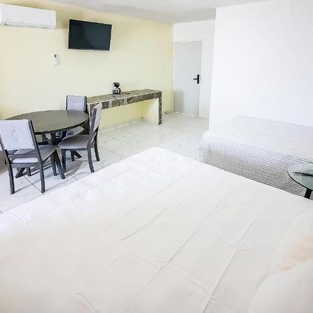 Oyo Hotel Plaza Las Torres, Cabo San Lucas Dış mekan fotoğraf