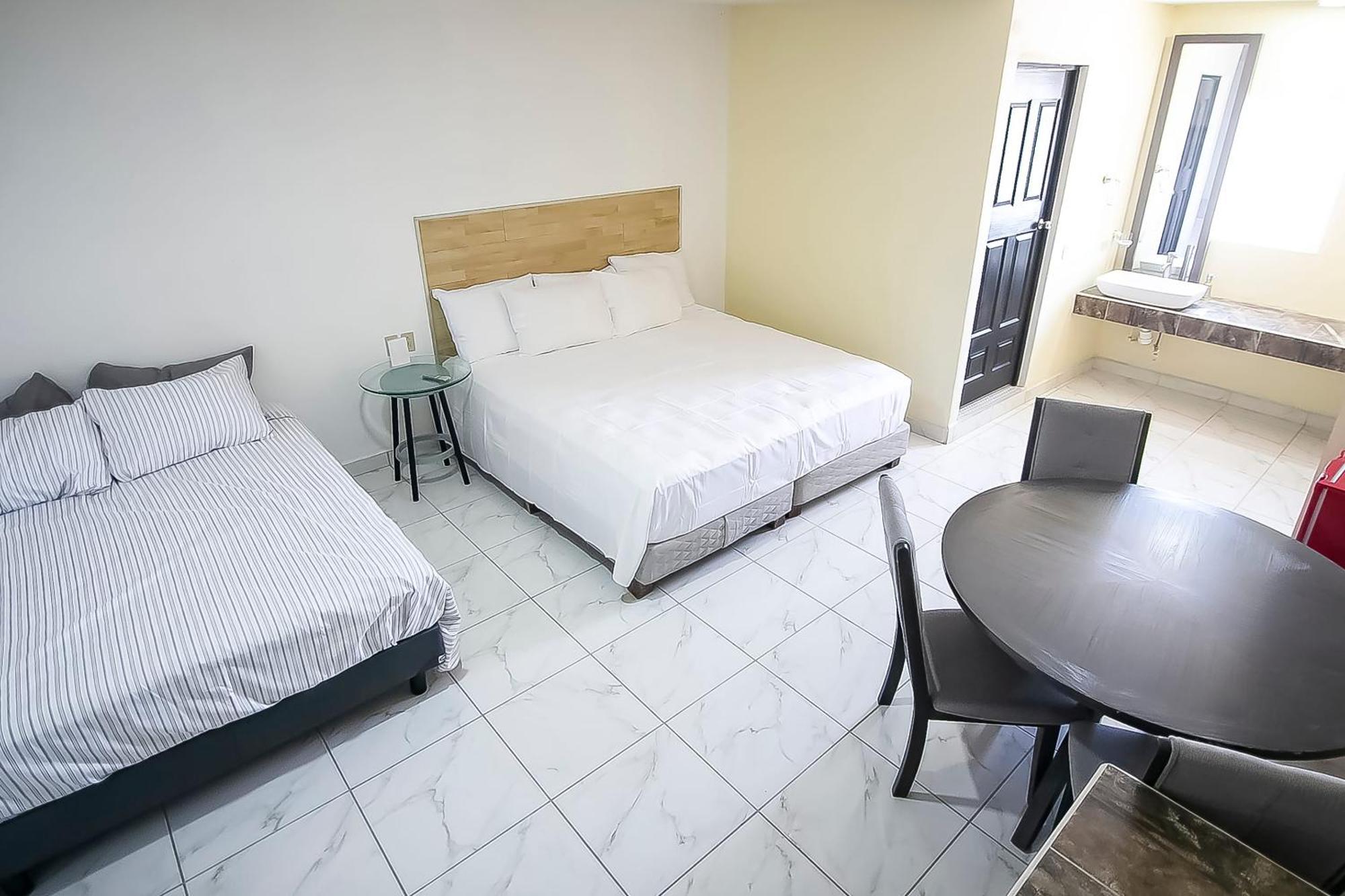 Oyo Hotel Plaza Las Torres, Cabo San Lucas Dış mekan fotoğraf